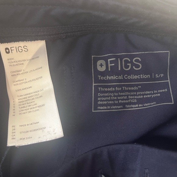 Figs Scrub Set - Picture 4 of 5